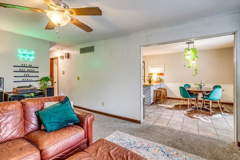 821 E 4th Cir, Douglass, KS 67039