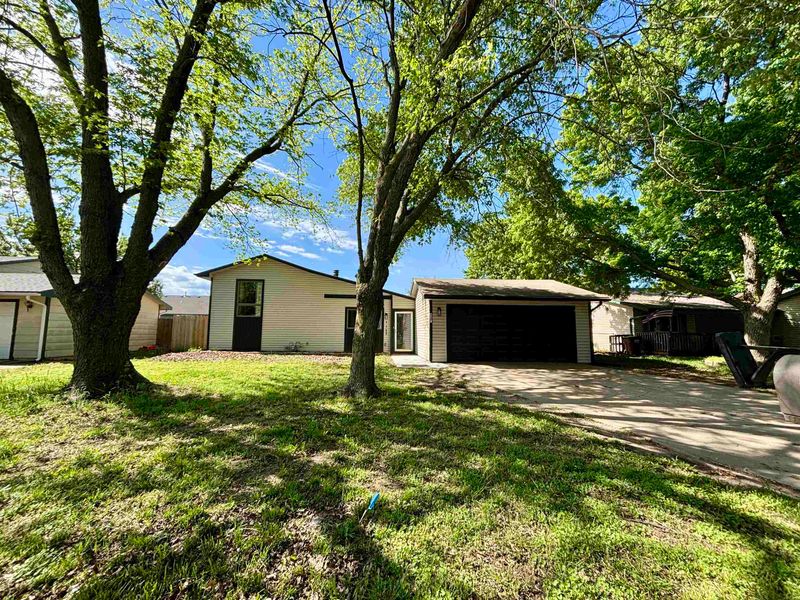 1123 W 4th, Haysville, KS 67060