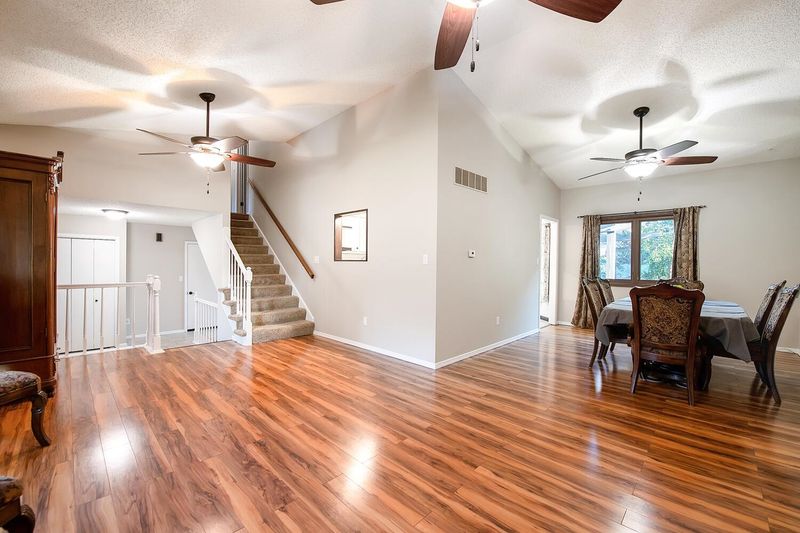 1306 E James St, Derby, KS 67037-2179
