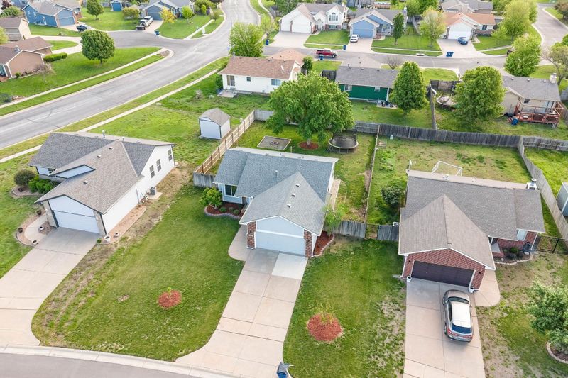 1617 E Winterset Cr, Goddard, KS 67052