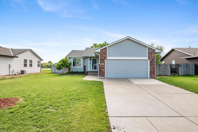 1617 E Winterset Cr, Goddard, KS 67052