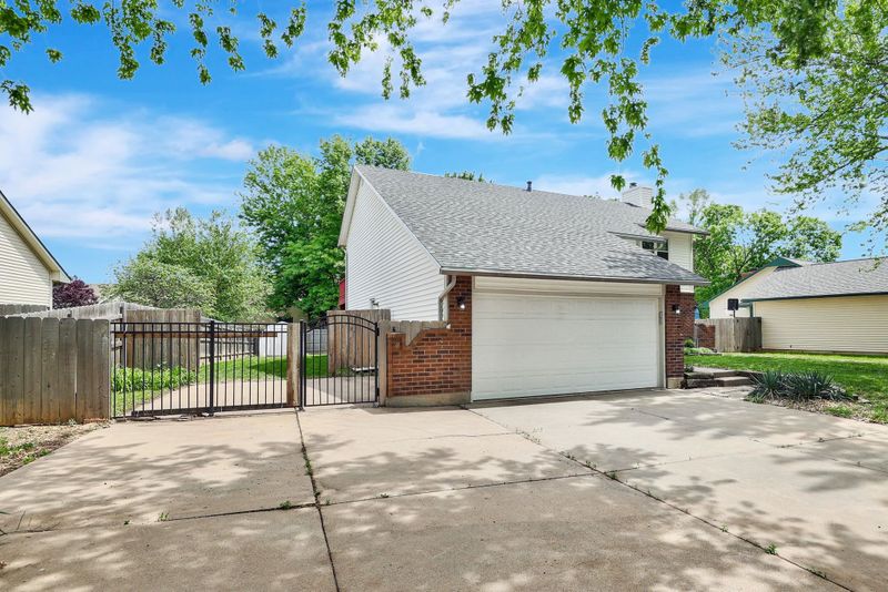 342 N Milstead St, Wichita, KS 67212