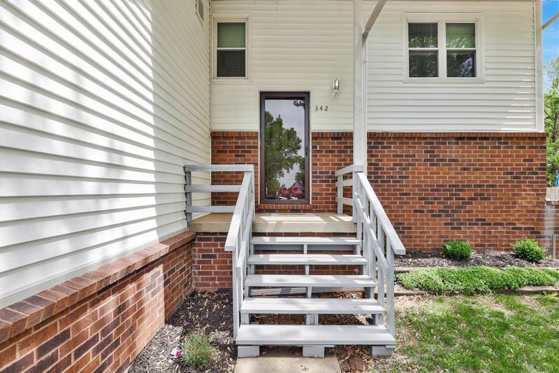 342 N Milstead St, Wichita, KS 67212