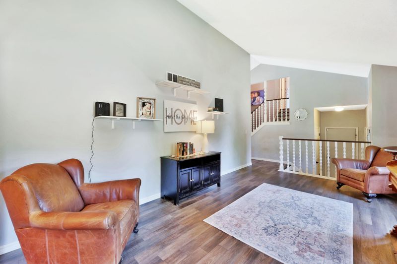1216 N Armstrong Ct, Derby, KS 67037
