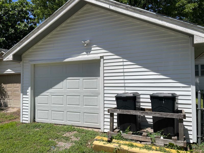 314 E 15th St, Wellington, KS 67152