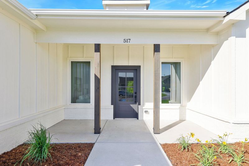 517 S Sweetwater Rd, Maize, KS 67101