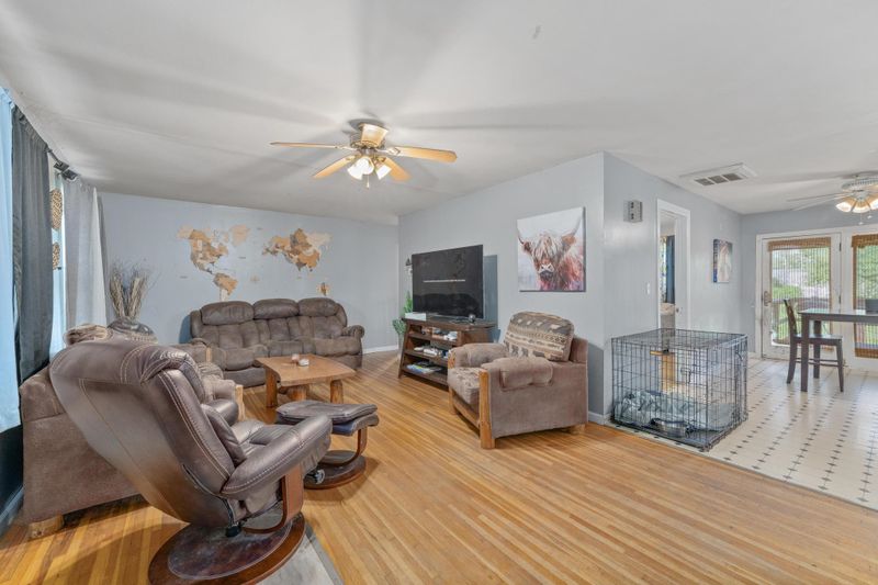 1215 N Logan St, Newton, KS 67114