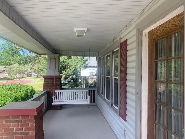 504 SE 4th St, Newton, KS 67114