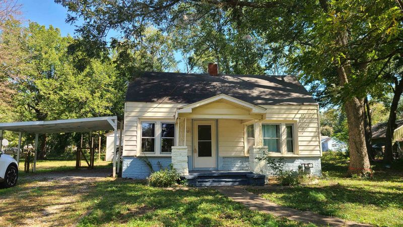 304 Minnesota St, Winfield, KS 67156