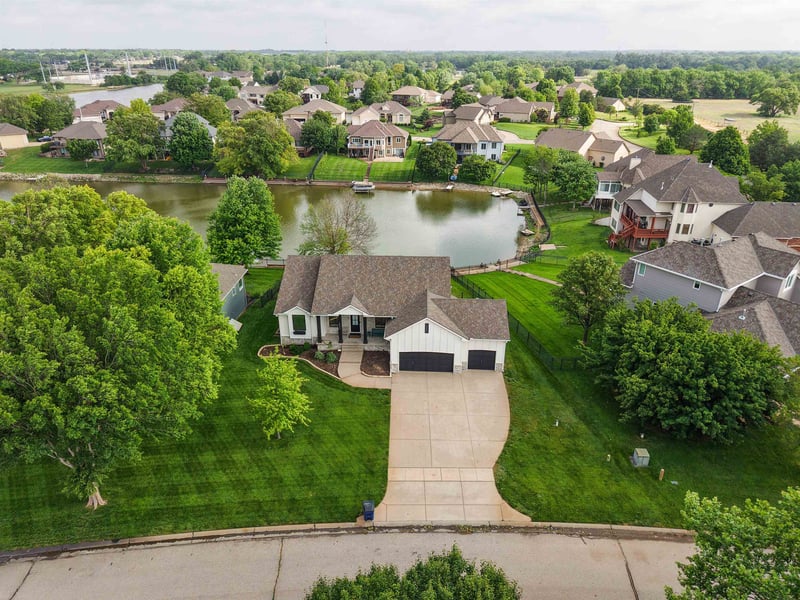 6502 W Warren Cir, Wichita, KS 67212