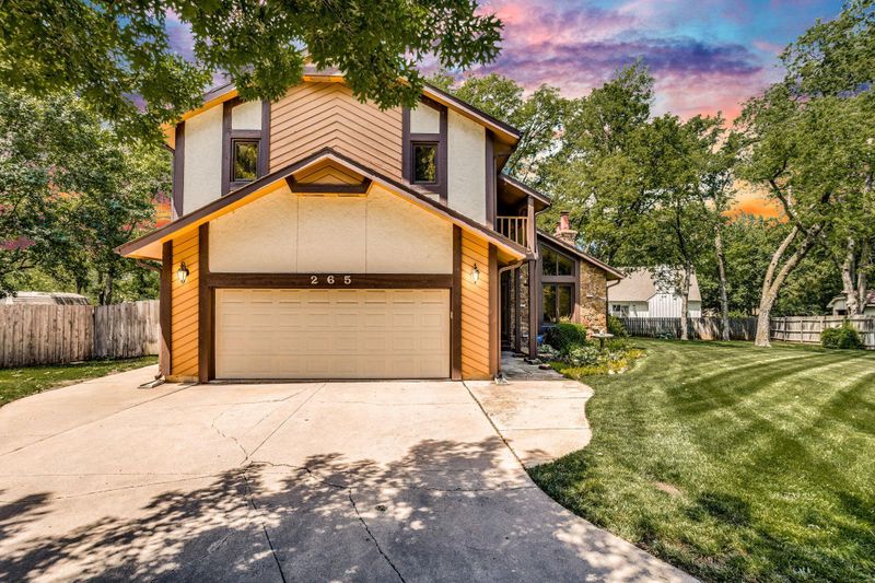 265 S Gleneagles Ct, Wichita, KS 67209
