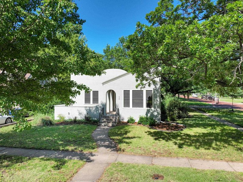 425 N Duncan St, Newton, KS 67114