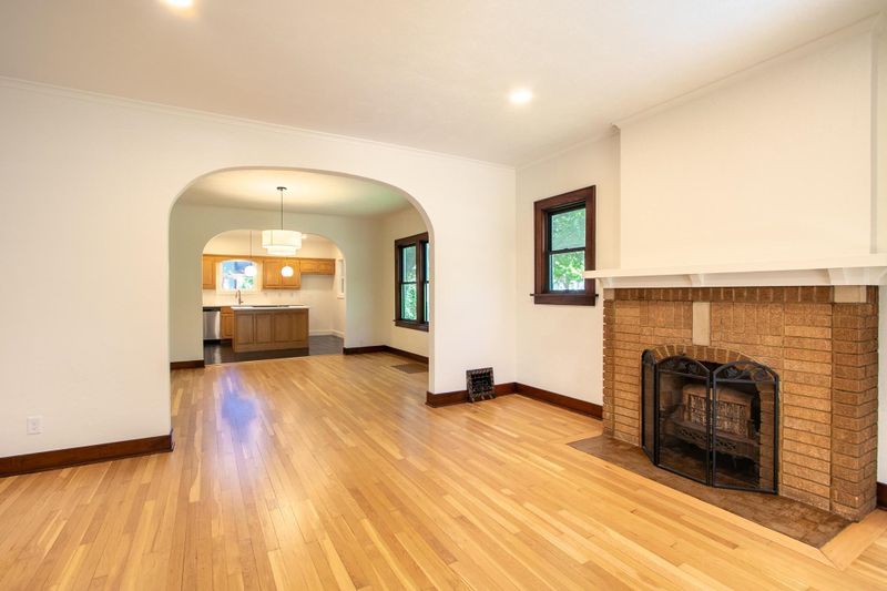 425 N Duncan St, Newton, KS 67114