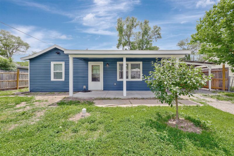 3025 E Chestnut Dr, Wichita, KS 67216