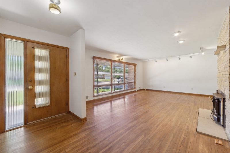 6202 E Jacqueline St, Wichita, KS 67208