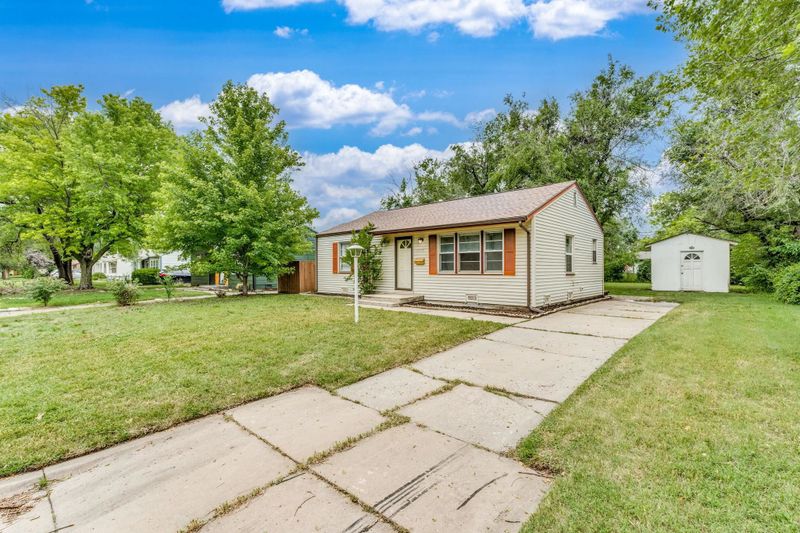 2427 S Everett St, Wichita, KS 67217