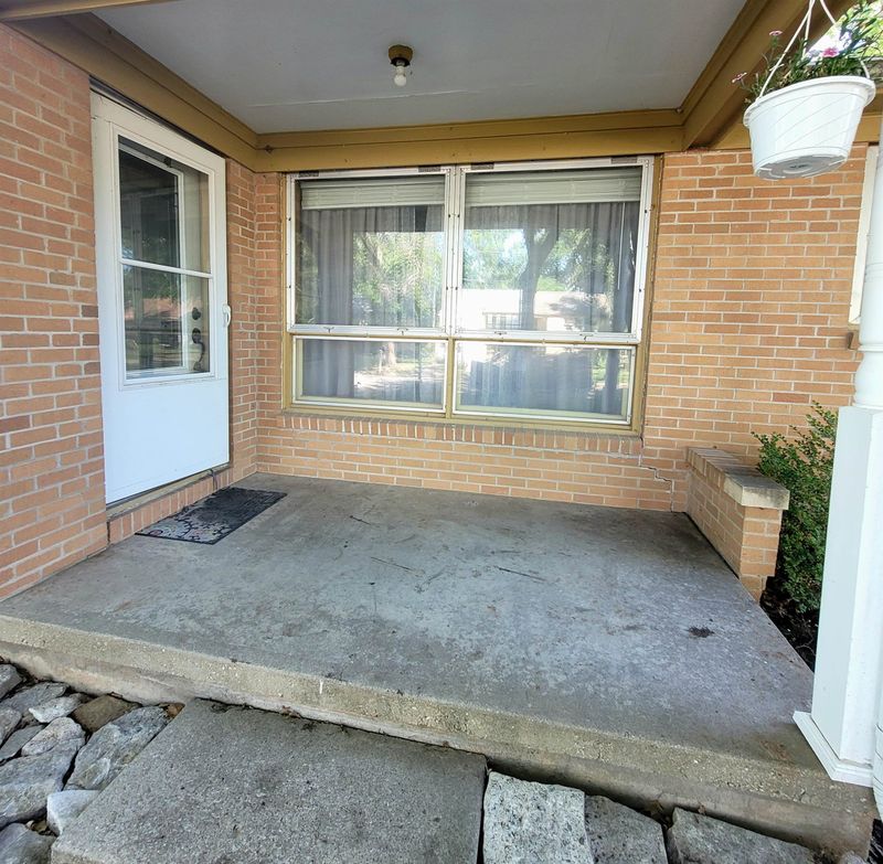 228 Marriott Dr, Eureka, KS 67045