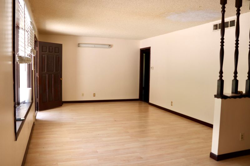 1719 Maris, Winfield, KS 67156