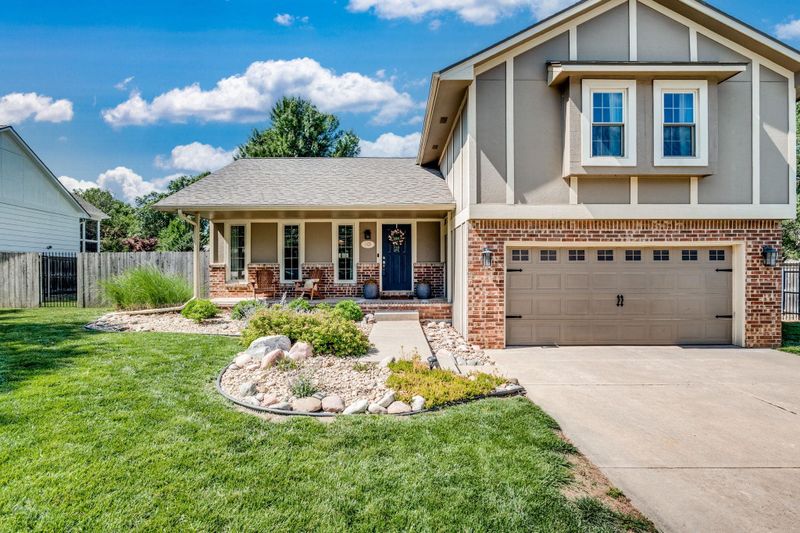 1425 E Pheasant Run St, Derby, KS 67037
