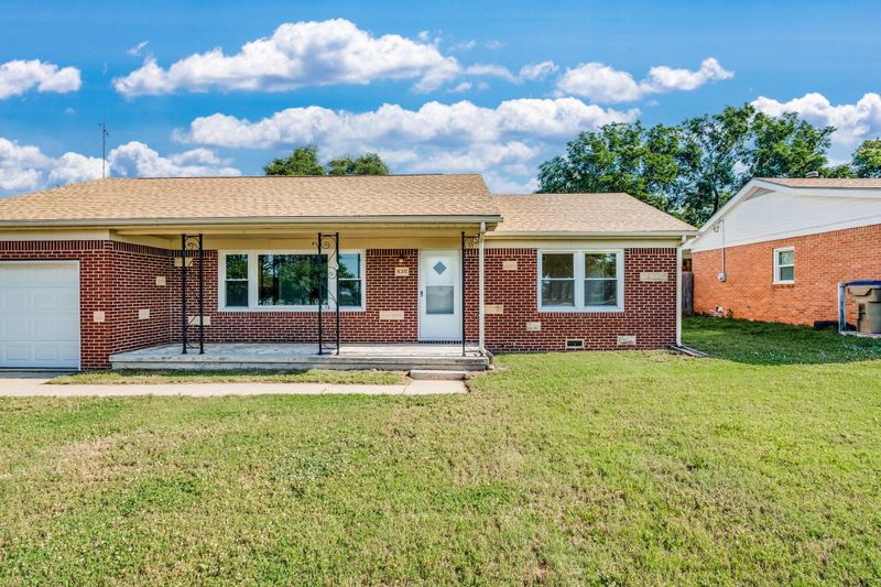 630 E Madison, Derby, KS 67037
