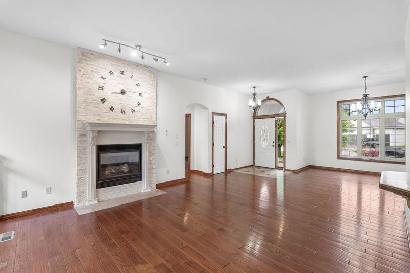 811 Woodstone, Andover, KS 67002