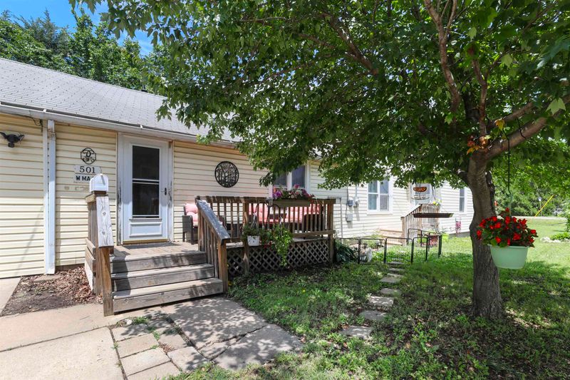 501 W Main St, Valley Center, KS 67147