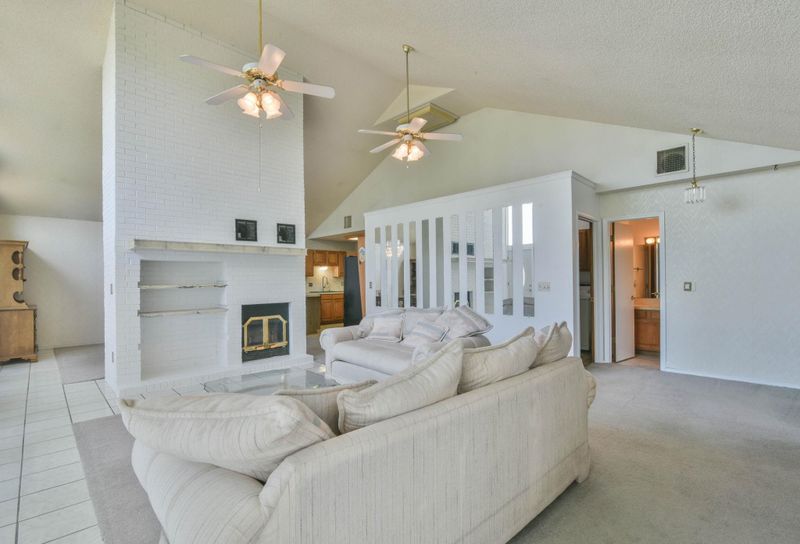 8820 E 42nd St S, Derby, KS 67037