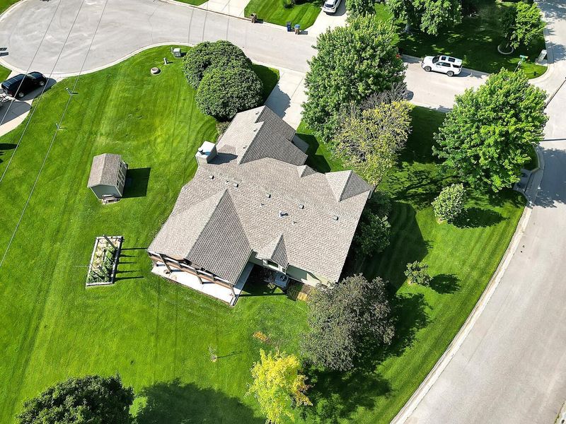 700 E Wahoo Cir, Derby, KS 67037