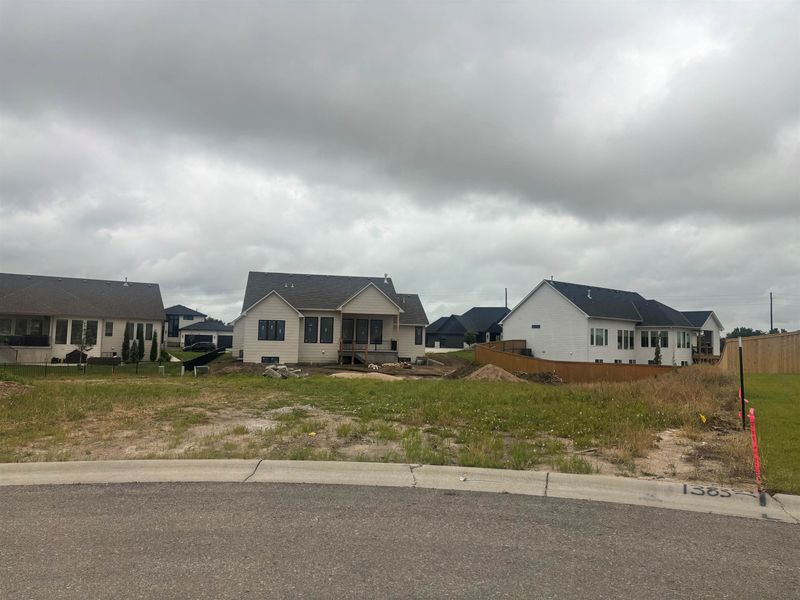 11410 E Fairfax Ct, Andover, KS 67226