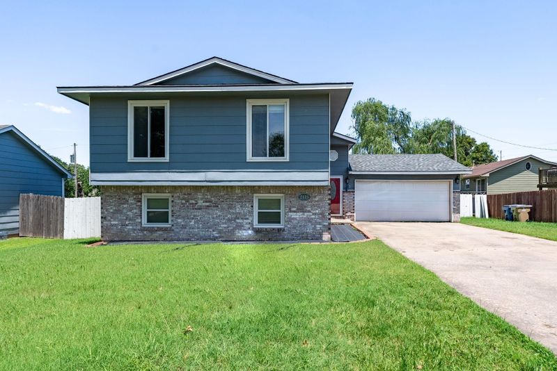2416 E Loper St, Park City, KS 67219-1575