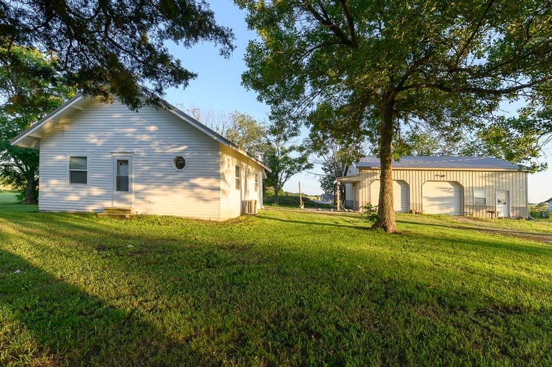 1985 Mule, Howard, KS 67349