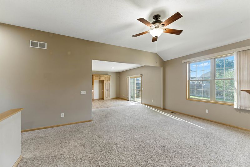 2535 Stonepost Ln, Salina, KS 67401