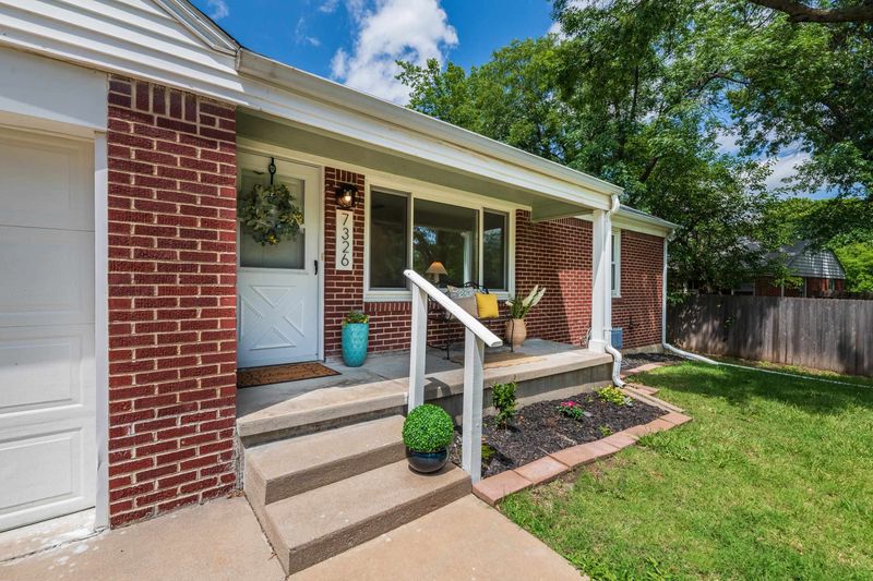 7326 E Morris St, Wichita, KS 67207