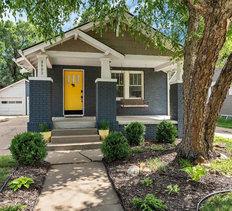 3903 E Douglas Ave, Wichita, KS 67218