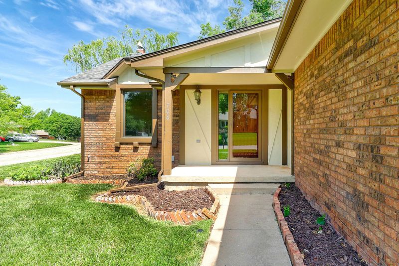 708 Wendy Kay Ln, Mulvane, KS 67110