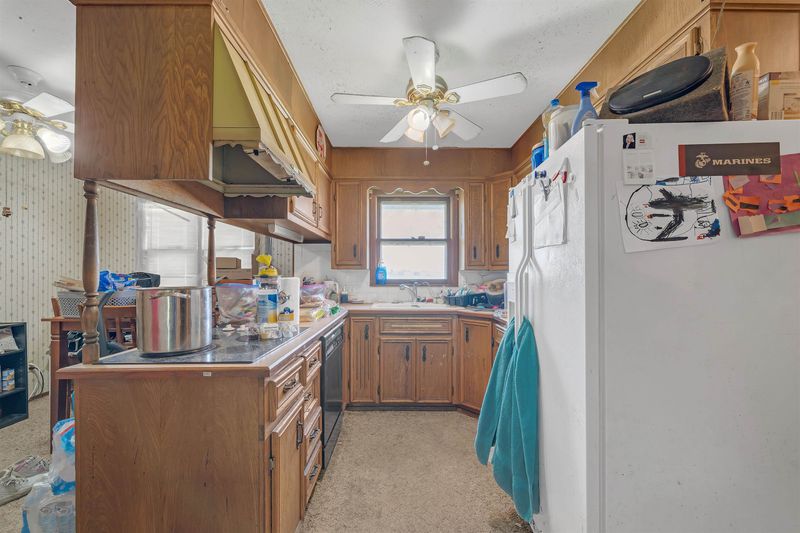 336 S Central Rd, Wellington, KS 67152