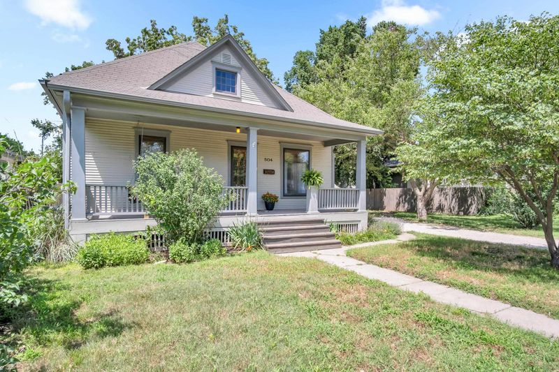 504 E 4th St, Newton, KS 67114
