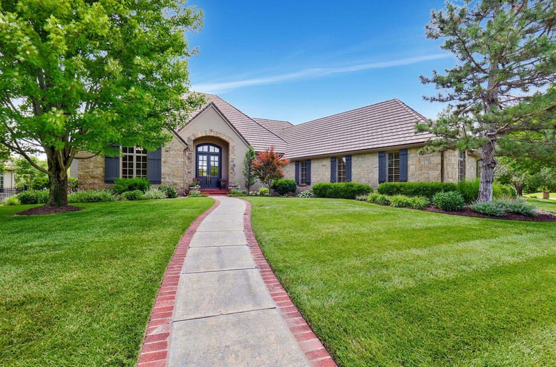 223 E Pine Meadow Ct, Andover, KS 67002