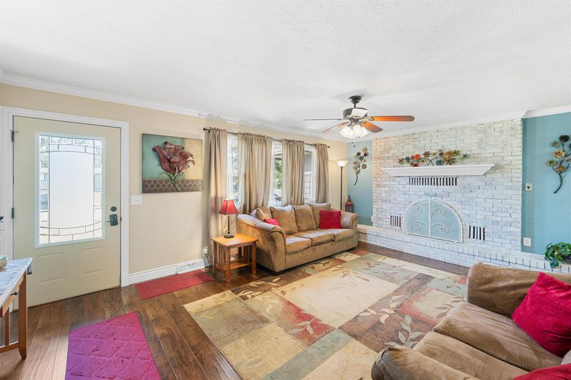 723 Albert Ave, Salina, KS 67401
