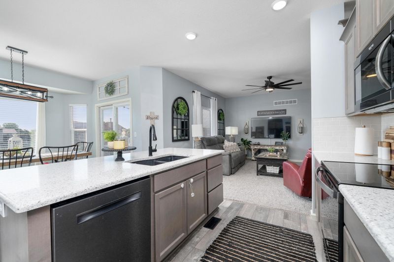 2018 Chestnut St, Newton, KS 67114