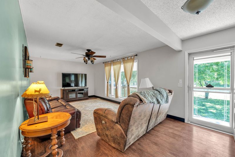 721 S Daisy Ln, Andover, KS 67002