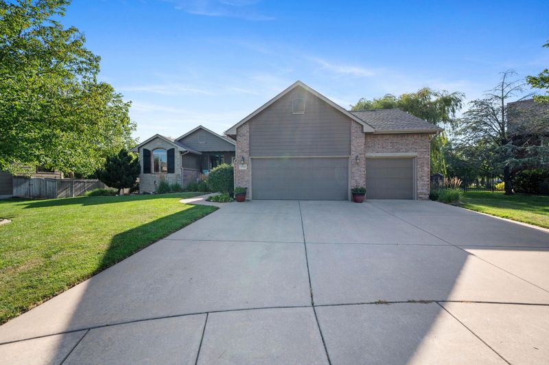 2303 N Flutter Ln, Wichita, KS 67228