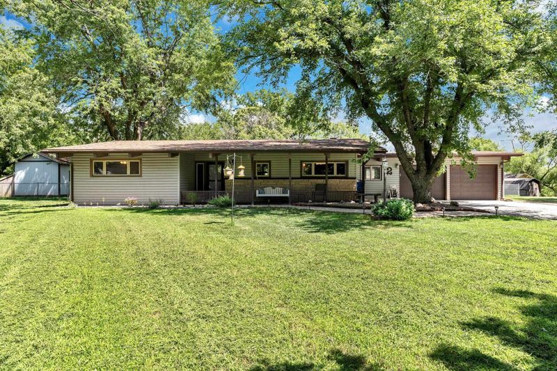 2 Tonjo Ct, Goddard, KS 67052