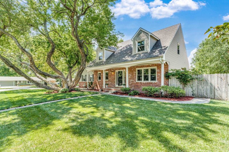8 Willowdell Dr, Mulvane, KS 67110