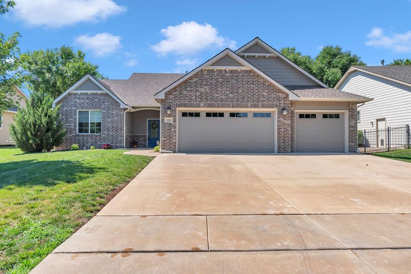 7313 E Cedaridge, Wichita, KS 67226