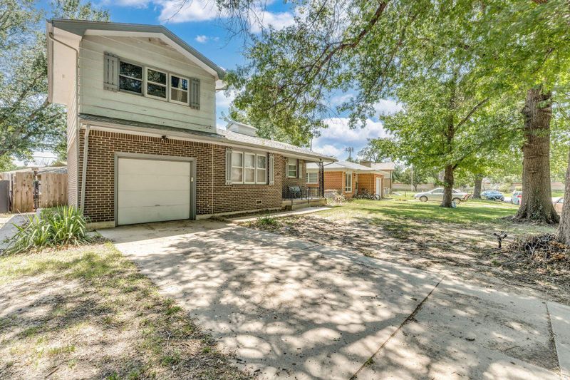 3419 E Funston St, Wichita, KS 67218