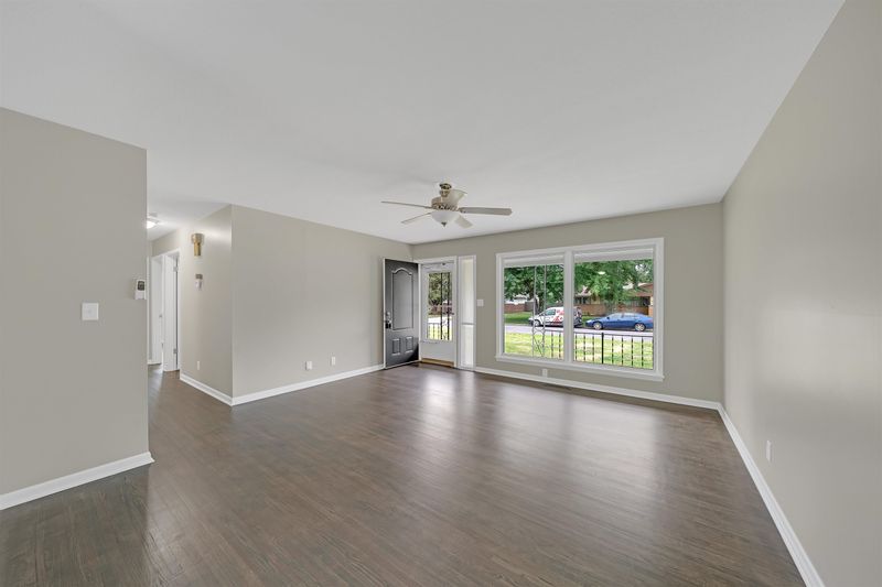 946 N Brownthrush, Wichita, KS 67212
