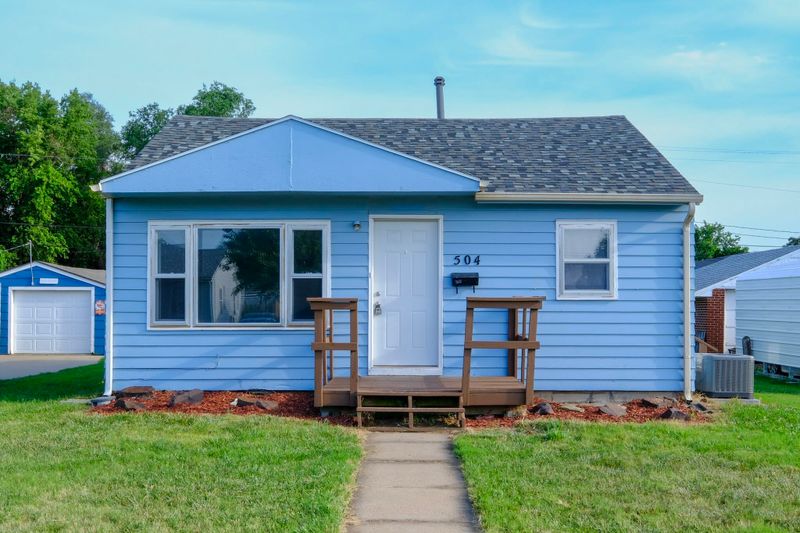 504 Rahm St, Salina, KS 67401