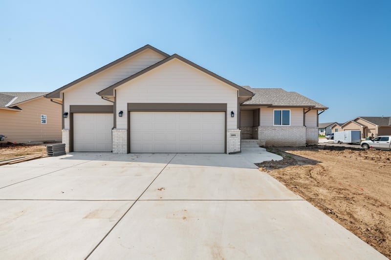 10991 W Sondra Ct, Maize, KS 67101