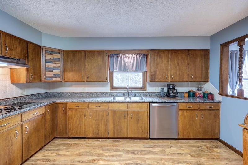 20984 291st Rd, Dexter, KS 67038